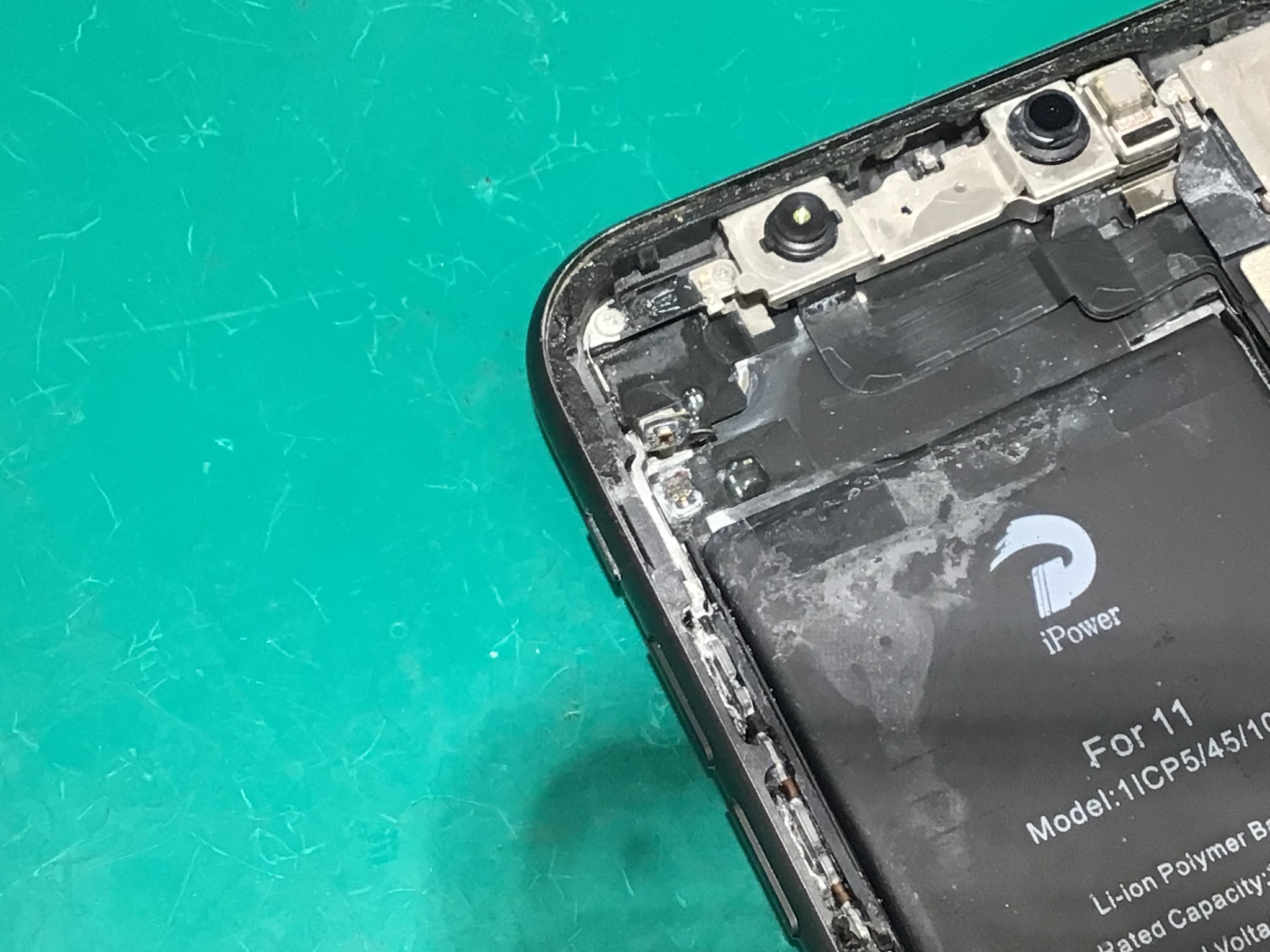 iPhone11の水没修理はスマホ修理工房グランデュオ蒲田店にお任せ下さい！